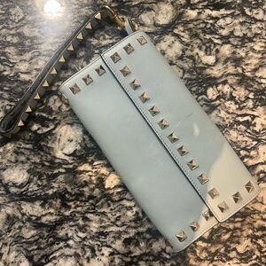 Valentino Garavani Like New Rockstud Calfskin Wristlet